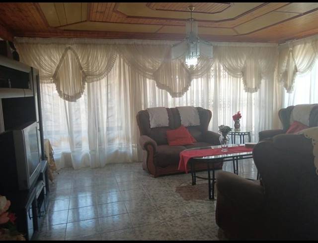 3 BEDROOM HOUSE FOR SALE IN UMLAZI BB